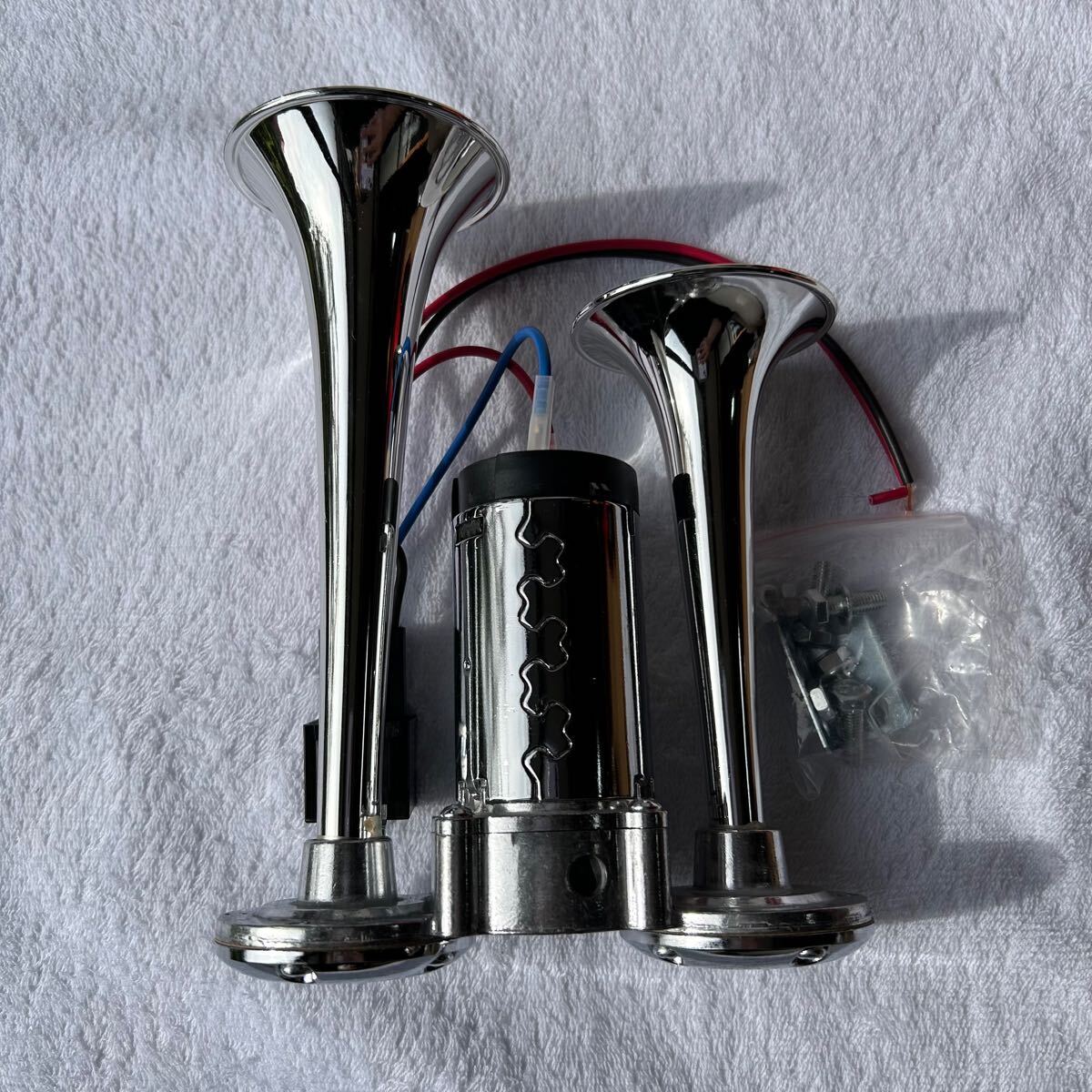 ヤンキーホーン 12V エアー コンプレッサー内蔵 ポンプ 車 クラクション ラッパ エア ステー トラック デコトラ ダブルサウンド 爆音 警笛_8