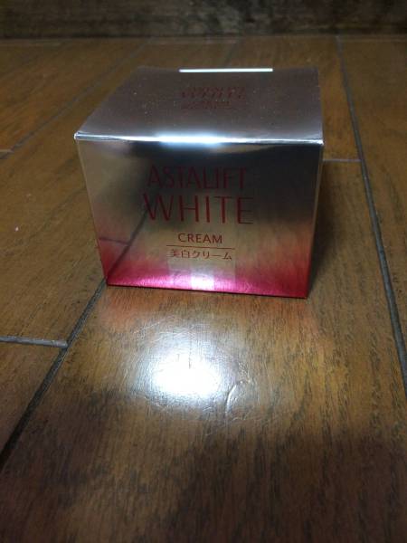 アスタリフト　ホワイトクリーム（美白クリーム）現品30g