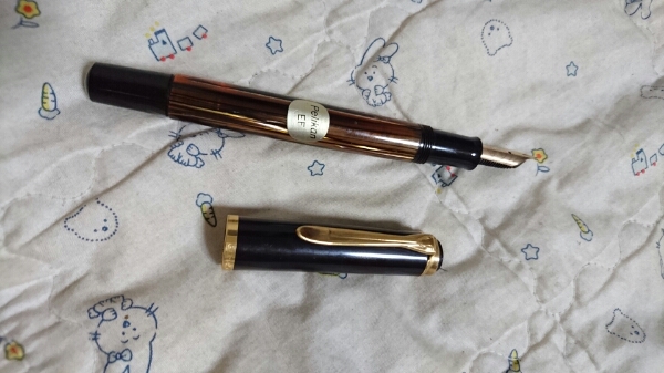 ペリカン 万年筆 14C-585 EF 茶縞 美品