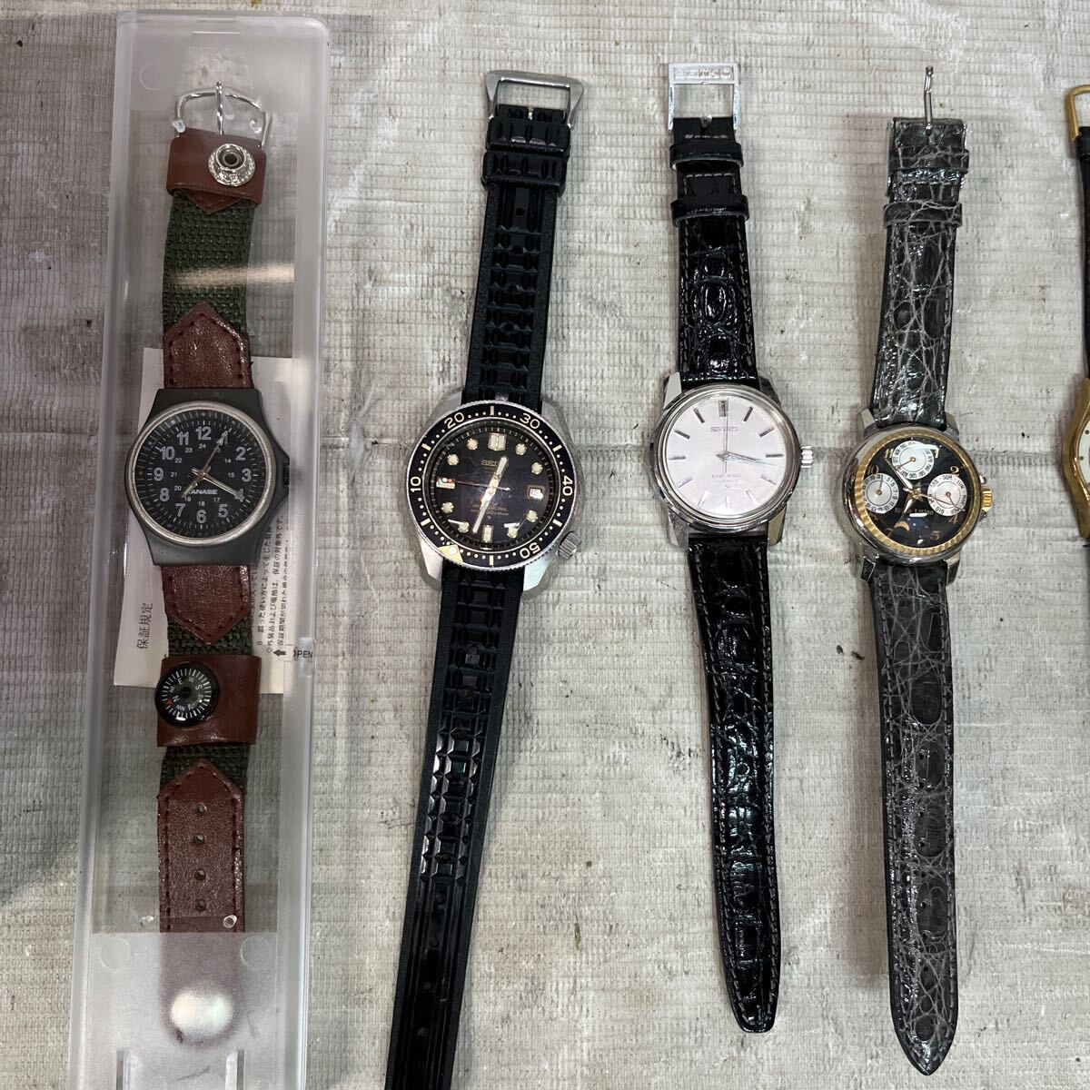 腕時計、メンズ、レディース。ブローチ、イヤリング、ネックレス、ネクタイピン、など、まとめ売り_4