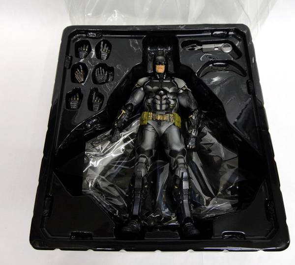 綾瀬)プレイアーツ改 バットマン アーカムナイト BATMAN ARKHAM KNIGHT
