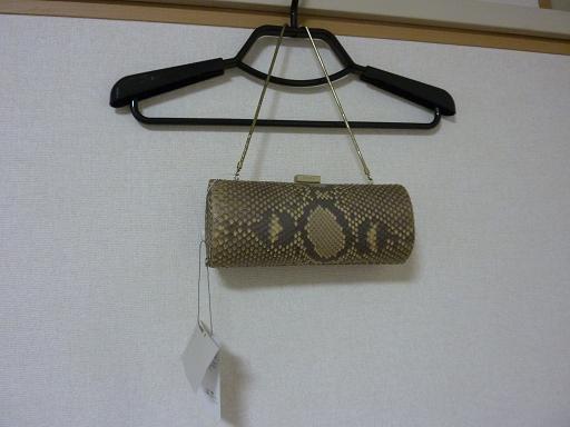 新品タグ付☆　エポカ　ヘビ革ポシェット　☆