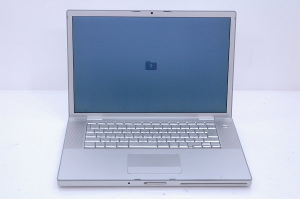 ★中古 MacBook Pro 2.4GHz/15.4 MA896J/A Mid2007 [4G/640G/SD