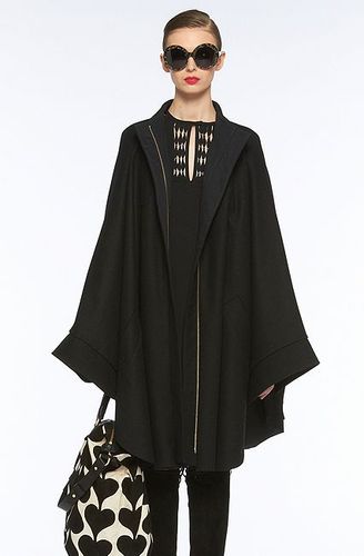 SALE!未使用★DVFダイアン ケープ風コート　黒★