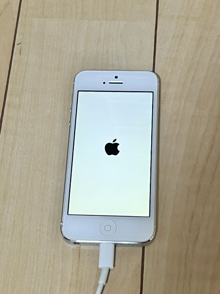 Apple iPhone5 Silver 32GB 本体のみ_3