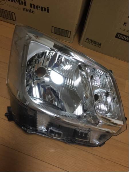 LA150 ムーブ ヘッドライト 右側 R ムーヴ ダイハツ DBA-LA150S 右