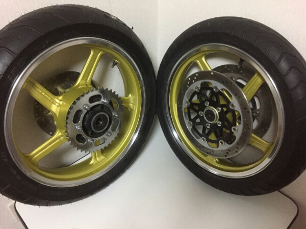 ゼファー400 タイヤホイールセット 2 ホイール 自動車、オートバイ