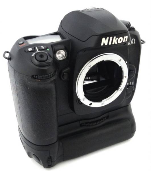 Nikon D100 + おまけ(AF-S DX NIKKOR 55-200mm f/4-5.6G ED