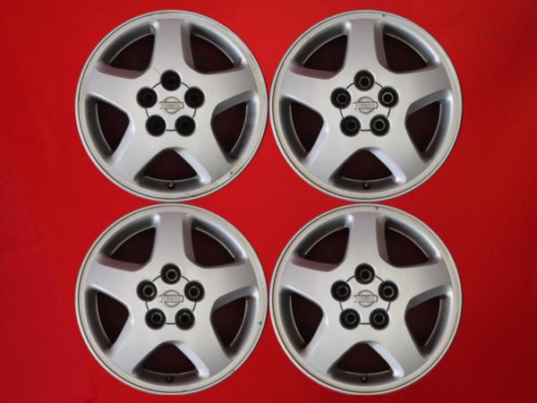 【激安】スカイライン(ECR33)タイプM純正★cc16