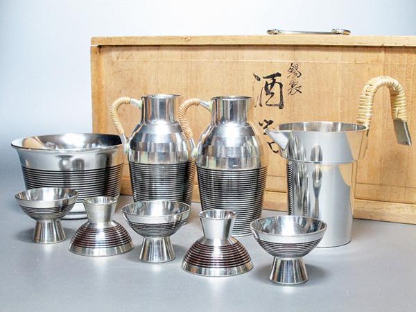 錫半製　錫酒器セット　８点セット　美品 共箱 錫半 精錫製酒器揃 錫半製 精錫製 酒器揃え(千呂利&盃3客