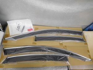 純正品 新品 未使用 Audi アウディ サイドバイザー 純正 A4 8W Sedan J8WDB8A10 J8WDB8A5