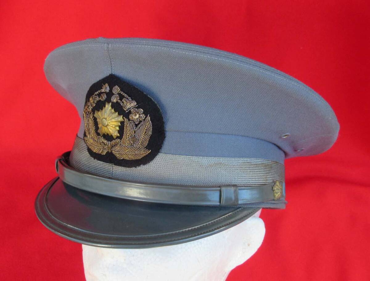 古い昭和期の警察官制帽（サージ生地 制服 帽子 ニューナンブ 交番