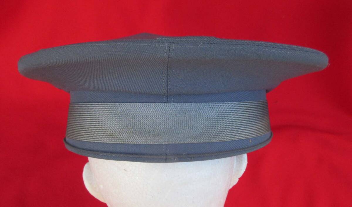 古い昭和期の警察官制帽（サージ生地 制服 帽子 ニューナンブ 交番