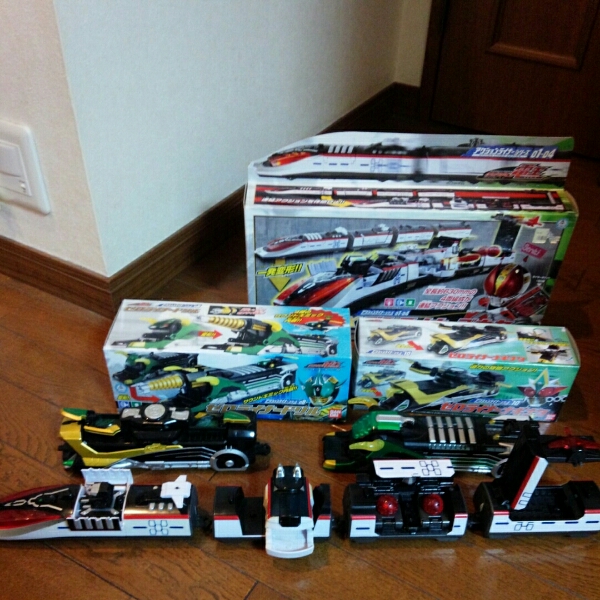 仮面ライダー　デンライナー　ゼロライナー　セット