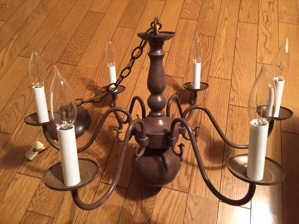 【中古】　シンプルなシャンデリア