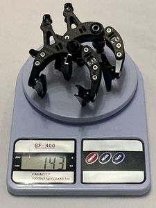 カーボンブレーキ　軽量　リムブレーキ　１４３ｇ　　ロードバイク　キャリパーブレーキ