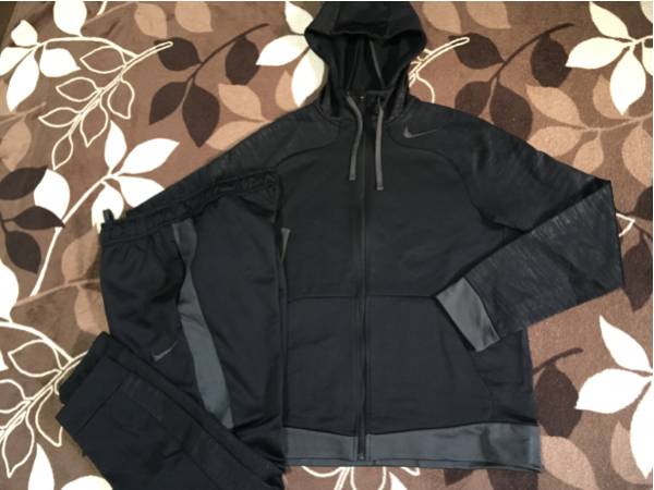 NIKE ナイキ THERMA-FIT 上下セット 裏フリース 人気モデル