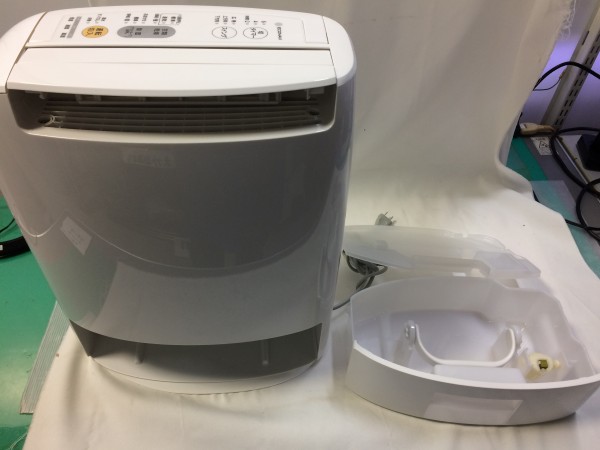 パナソニック　デシカント方式除湿乾燥機　F-YZK60-W　極上美品