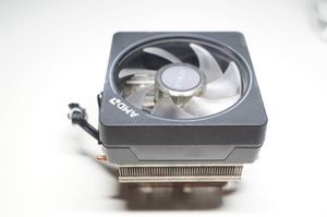  AMD Wraith Prism クーラー