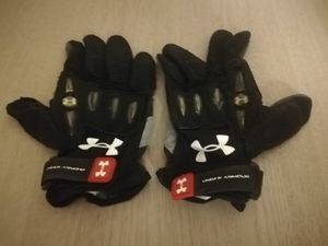 ガールズ向け　女子ラクロス　グローブ UNDERARMOUR