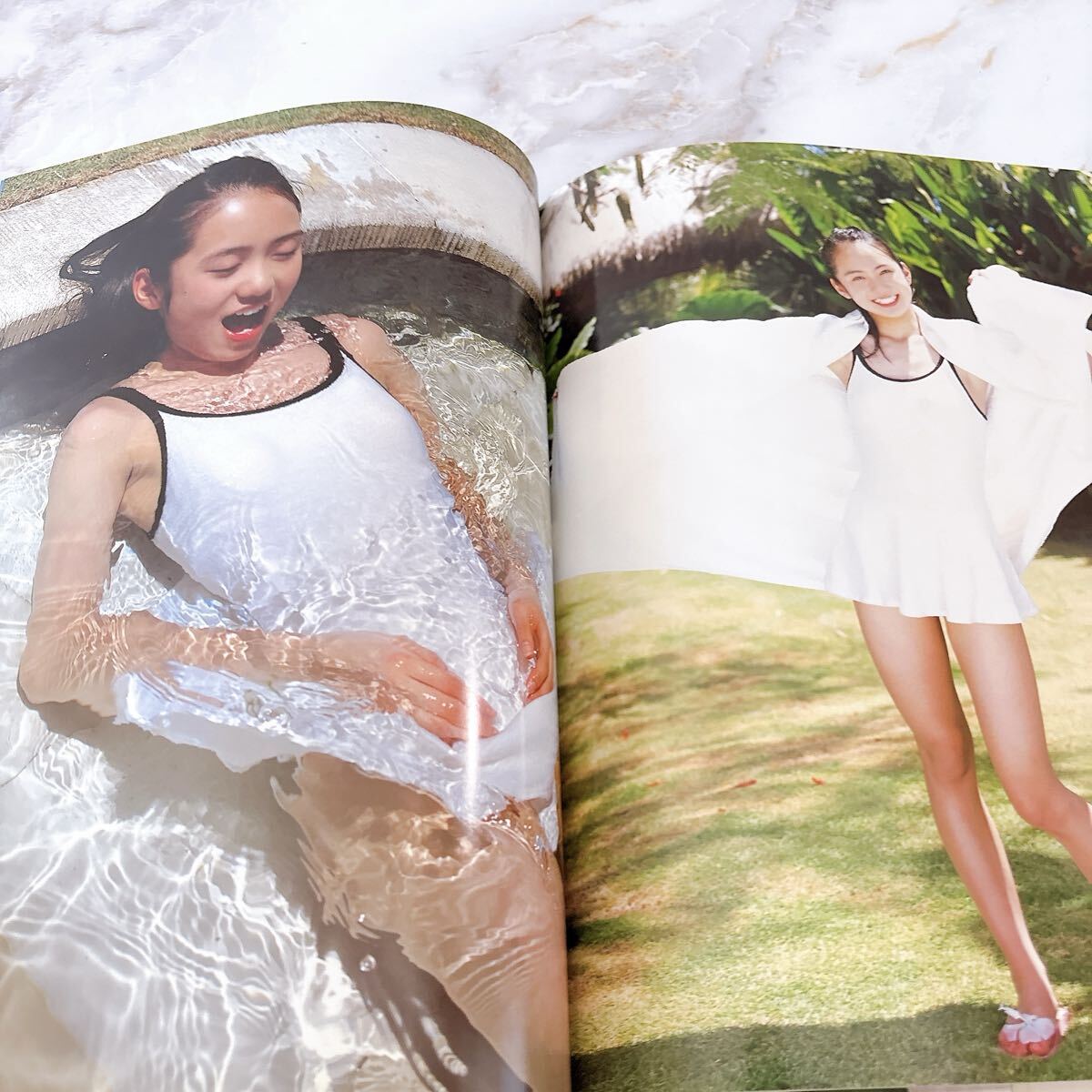 鉢嶺杏奈 写真集 トレビあん /帯付き 初版/はじめての水着！14歳の瞬間