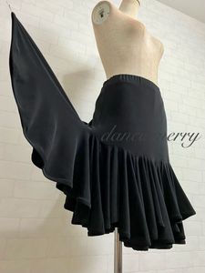 ★送料無料★【MERRY】 新品 社交ダンス ラテン スカート 黒 4735 レッスン インナーパン