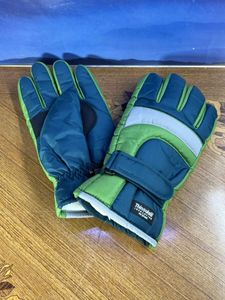 日本製 Thinsulate 裏起毛 防寒手袋 Lサイズ 新品未使用 送料無料 スポーツ レジャー バ