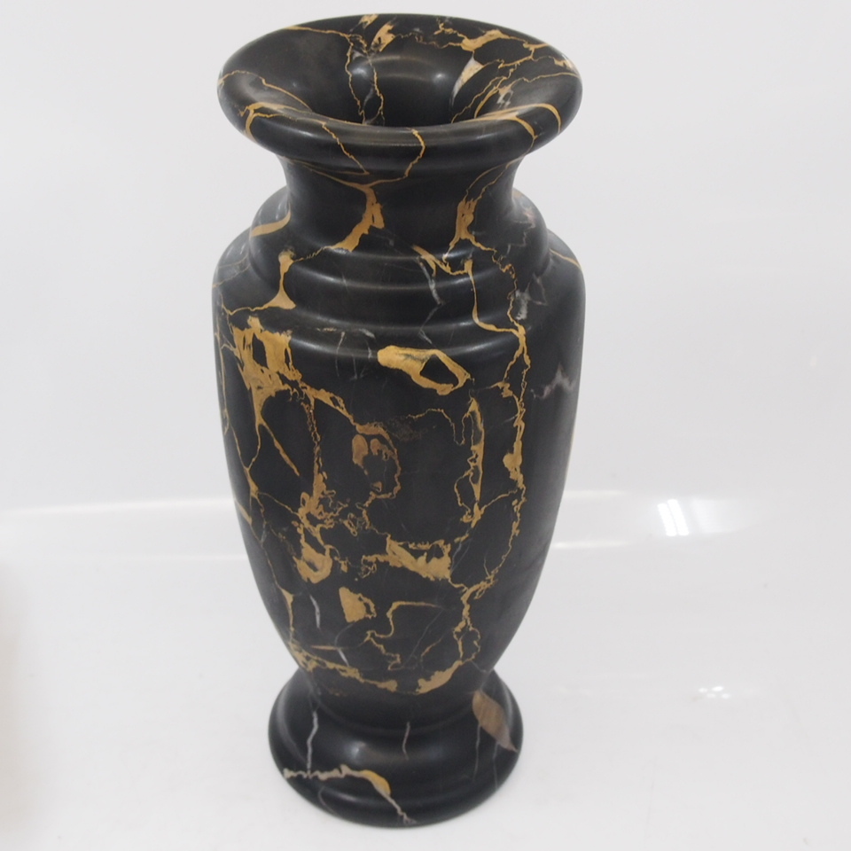 大理石 花瓶の値段と価格推移は？｜17件の売買データから大理石 花瓶の