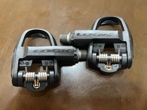 LOOK ビンディングペダル&クリートカバー中古品
