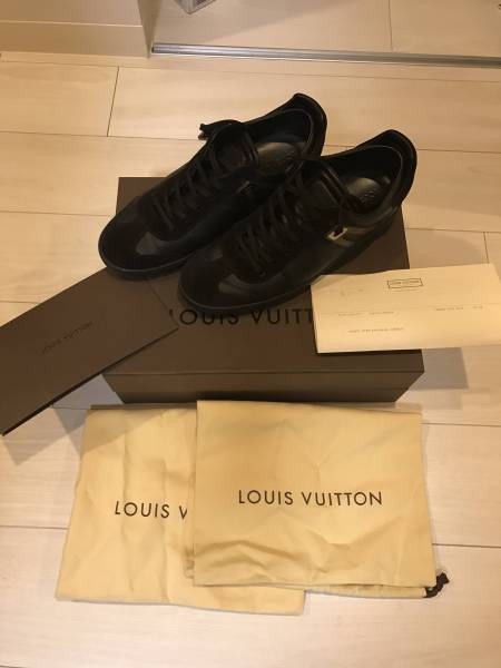 １５ｓｓ　ルイヴィトンスニーカー 黒　