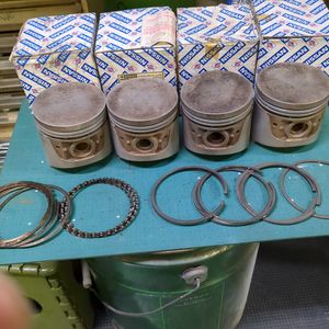 フェアレディSR311用Ｕ20エンジンのＳＴＤピストンジャンク