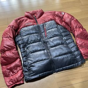 S-2　Marmot/マーモット（デサント）　サイズ L・赤×黒！　ZIP 830Fill ライトダウン（9