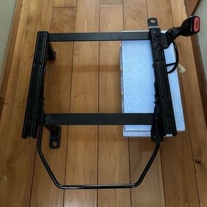 ジムニー　jb23 社外　シートレール　レカロ　などに　運転席