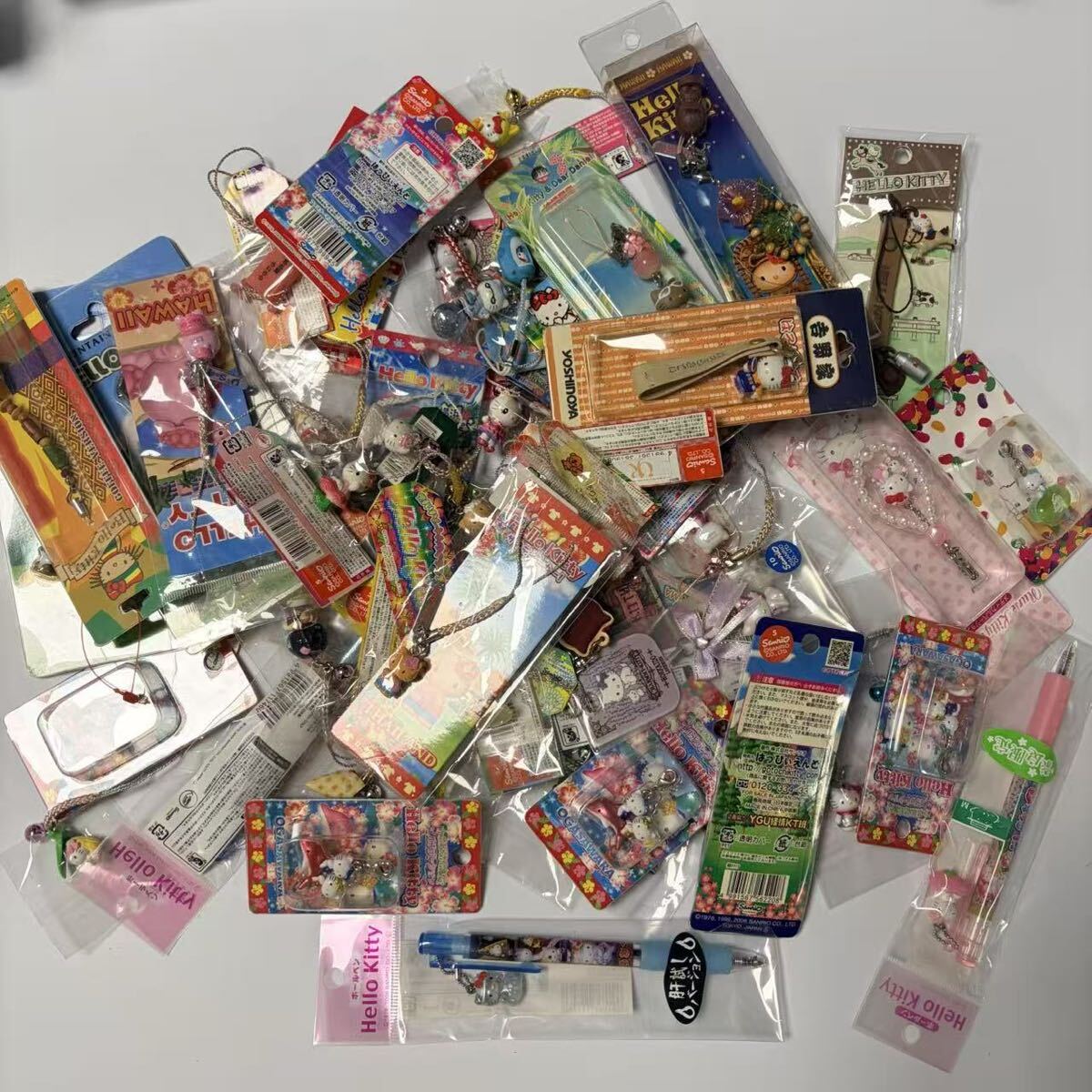 ストラップ ご当地キティの値段と価格推移は？｜396件の売買データから