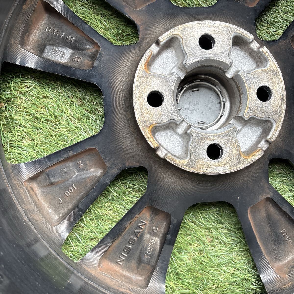 日産 オーラ ニスモ 2WD 純正ホイール 17X7.0J+42 PCD100/4H 1本ガリ傷