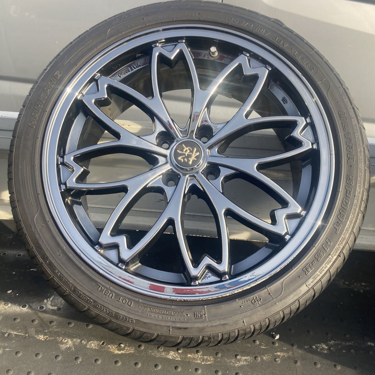 和道 桜 17インチ 7jj ET44 100 4穴 ナンカンNSⅡ205/45R17 88V
