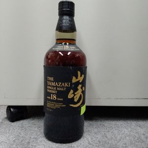 山崎 18年(箱無し)の平均価格は86,221円｜ウイスキーの価格相場・買取価格