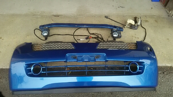 AK12マーチ フロントバンパー フォグランプ その他おまけ付き