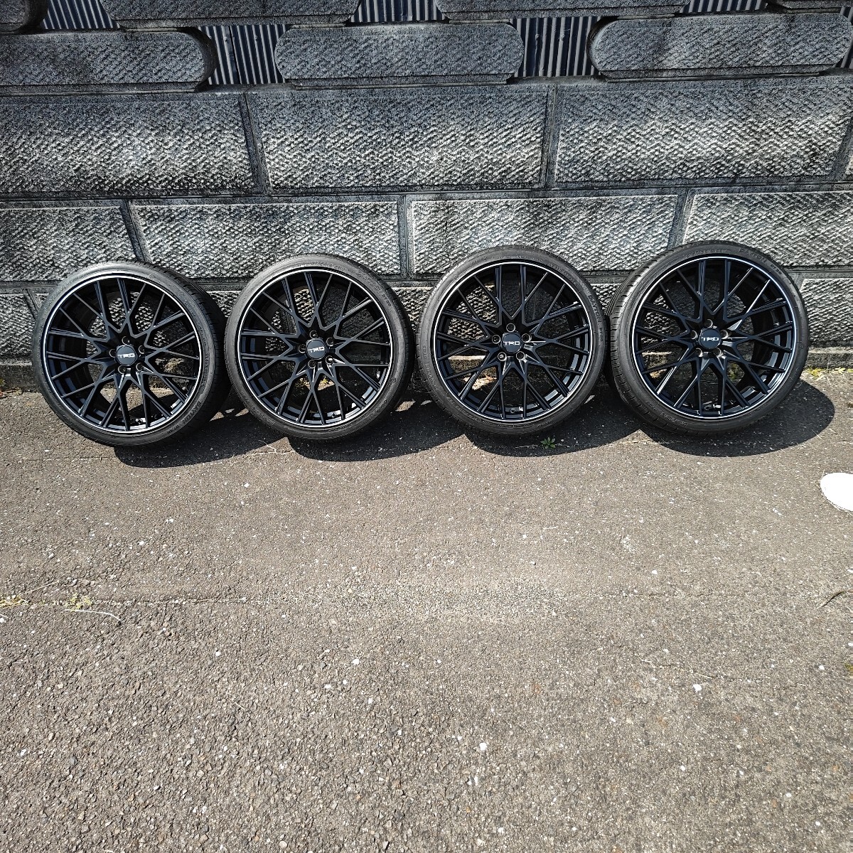 TRDアルミホイール18インチ7.5Jインセット48.プリウス50.30.カローラ