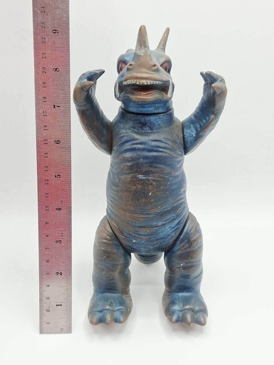 B2： 23cm 【Marusan Neronga Sofubi Ultraman マルサン ネロンガ 初代