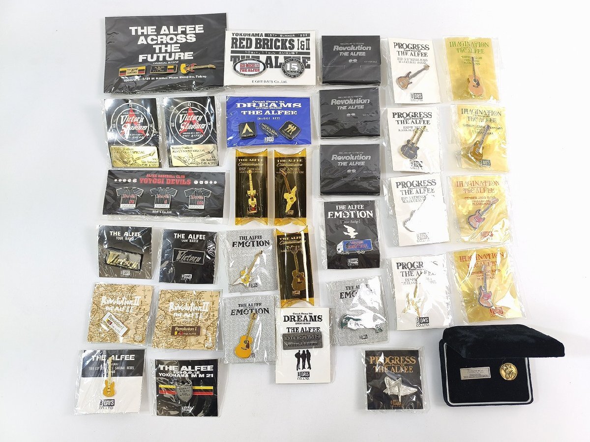 THE ALFEE ピンズ・バッジ セット THE ALFEE ピンバッジ 33点セット PROGRESS/EMOTION/DREAMS 他_長G771