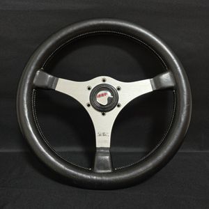 MOMO F1の値段と価格推移は？｜32件の売買データからMOMO F1の価値が