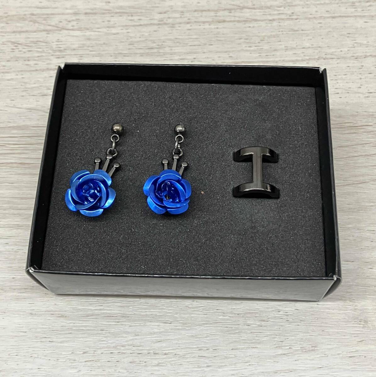 ☆1円スタート ADO アクセサリーグッズ セット リング ピアス イヤカフ