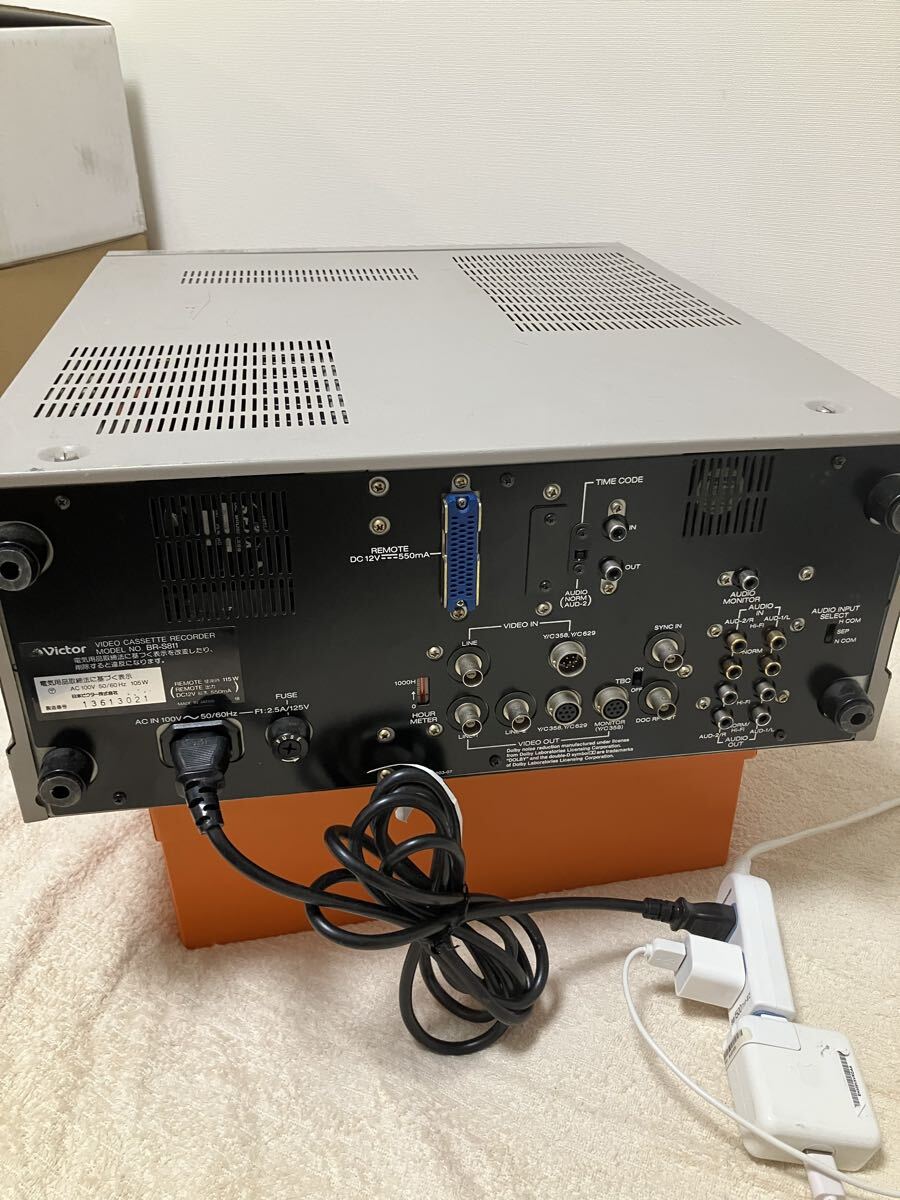 ビクター Victor BR-S811 業務用 S-VHS ビデオデッキ 通電良好 Victor