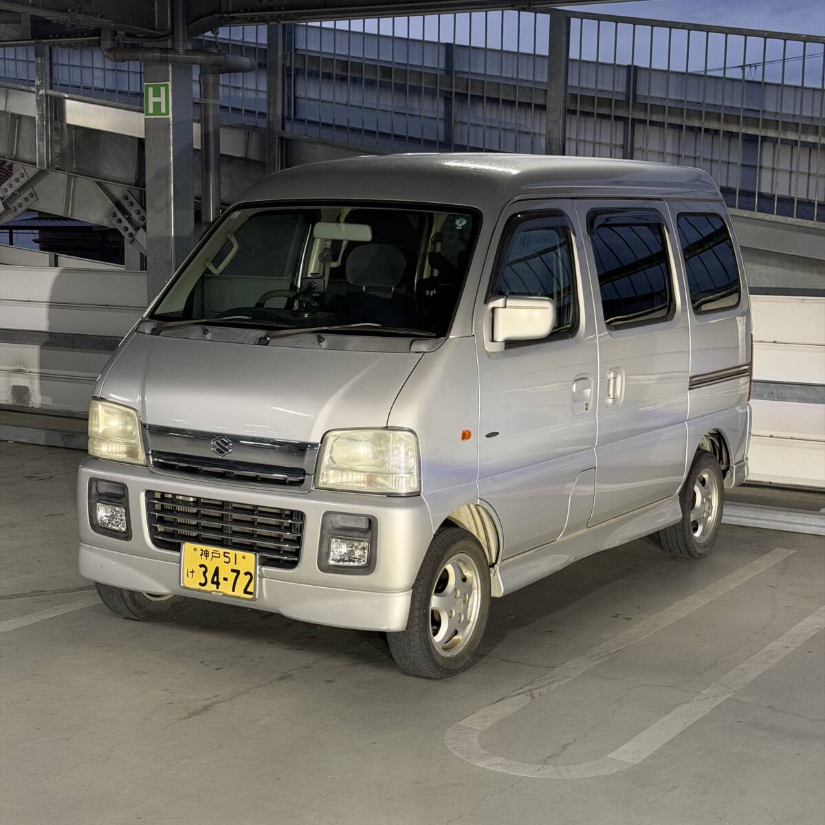 1スタ 5MT ターボ スズキ エブリィワゴン 4WD 4駆 軽バン 車検付 内