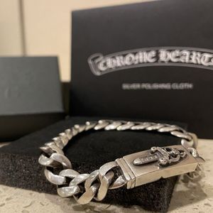 クロムハーツ ダガー ブレスレットの値段と価格推移は？｜9件の売買