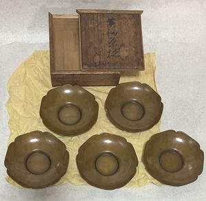 銅茶托の値段と価格推移は？｜19件の売買データから銅茶托の価値が