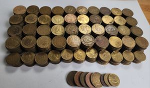 香港 エリザベス ドルの値段と価格推移は？｜14件の売買データから香港