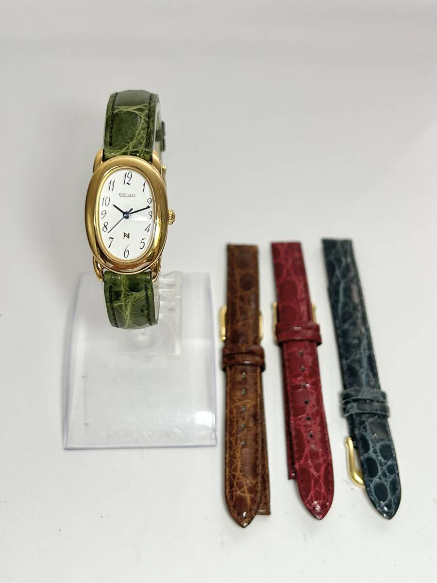 稼働品 SEIKO セイコー 腕時計 シルバー スクエア 7N33-5A50 稼動品 
