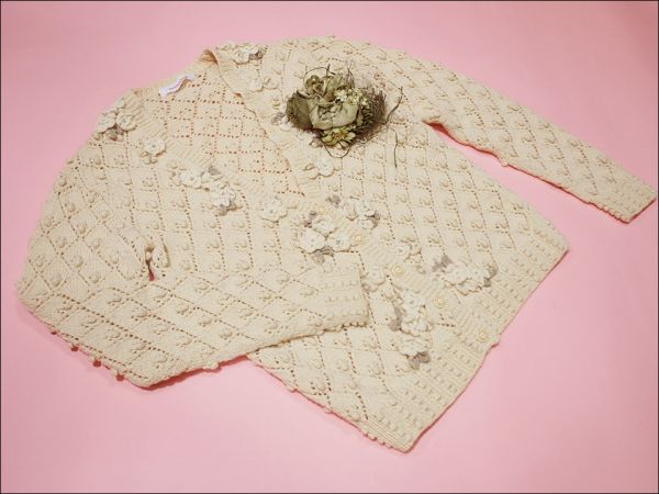 【美品】ワンダフルワール 花モチーフ使い ウールカーディガン